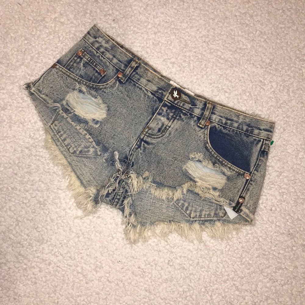One Teaspoon Distressed Shorts - Size 27